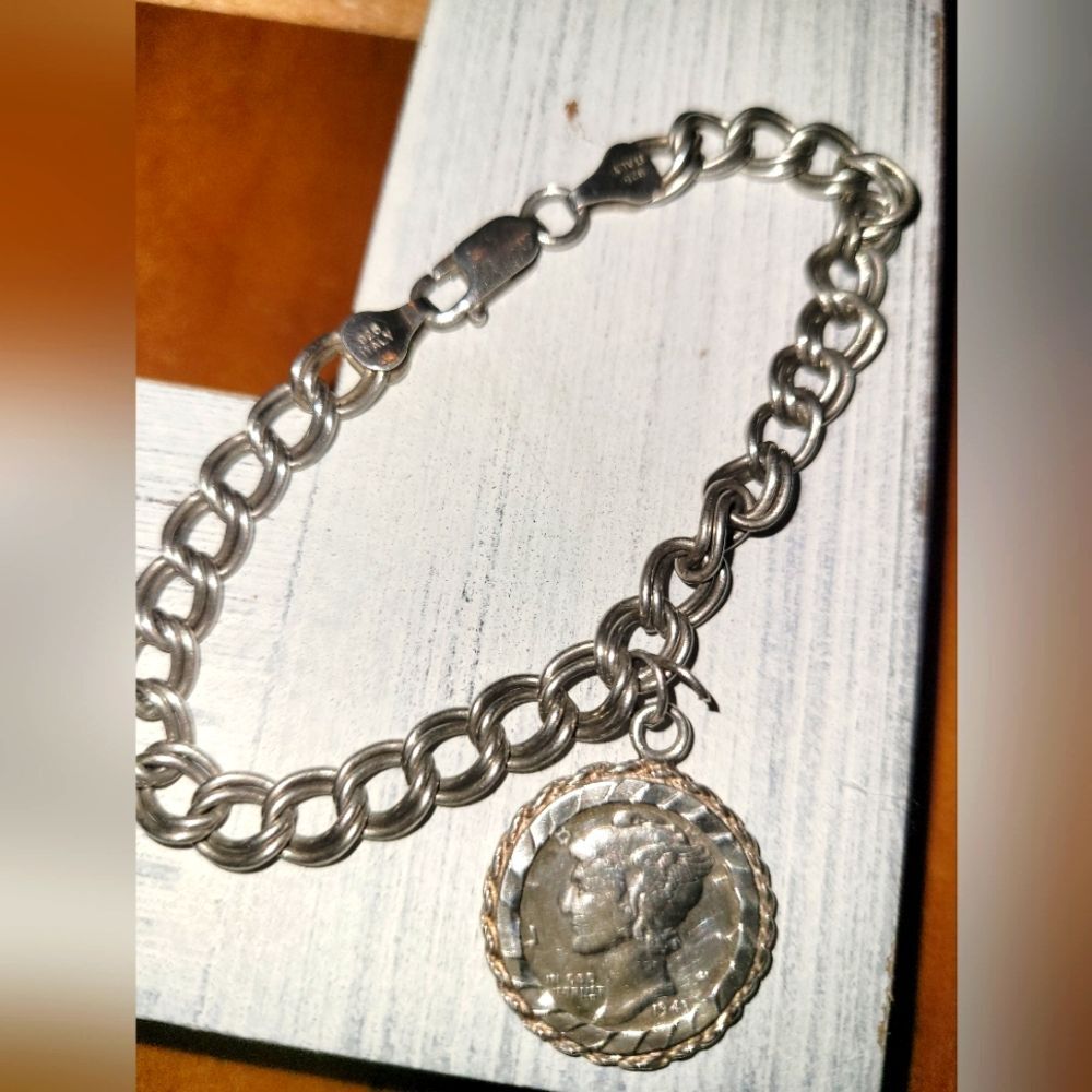 COIN 1943 Mercury Dime Sterling Silver Cable Link Charm Bracelet Weighs 14.89 G